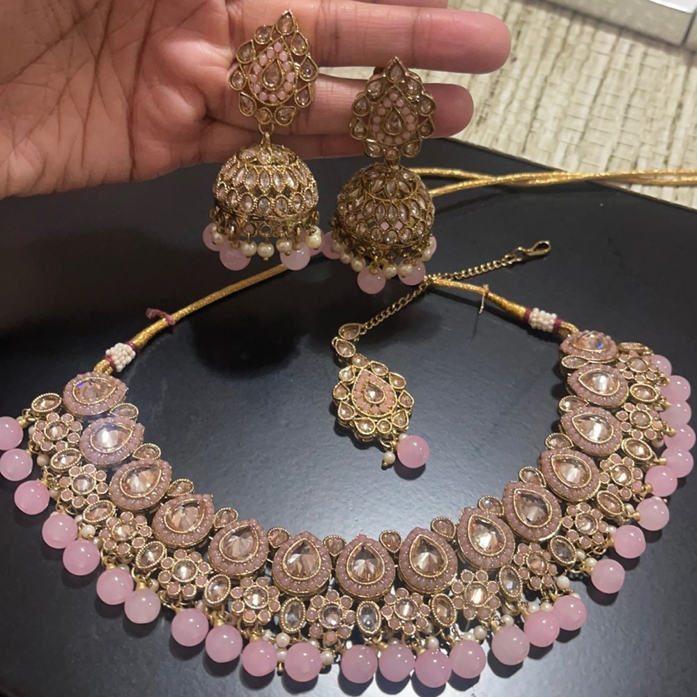 Baby pink choker set